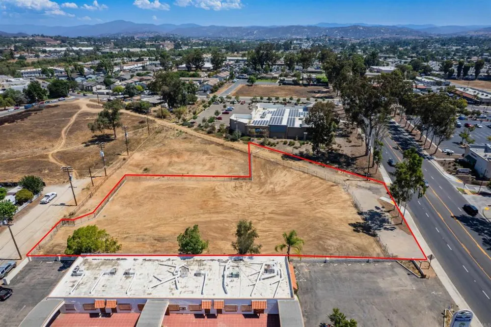 1703 Main Street Ramona, CA 92065