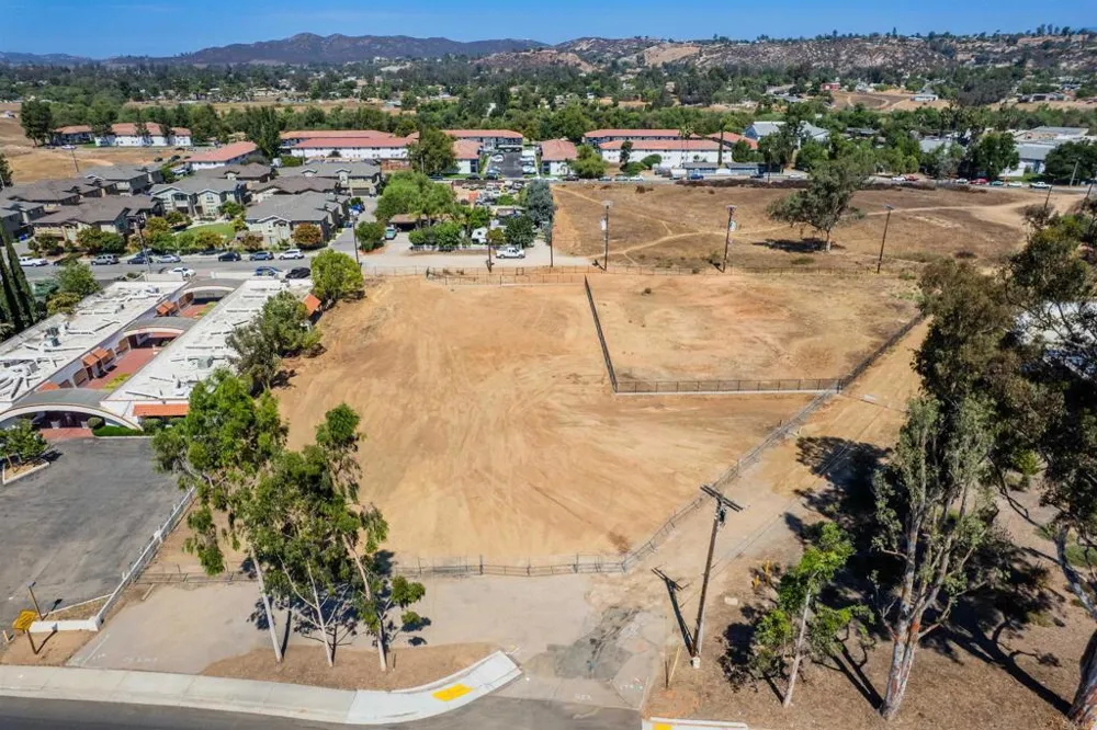 1703 Main Street Ramona, CA 92065