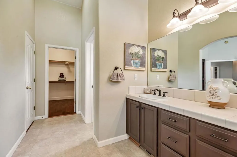 44737 Sun Valley Drive King City, CA 93930