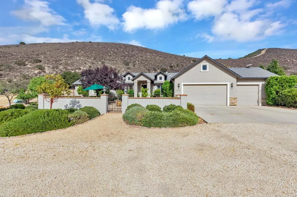 44737 Sun Valley Drive King City, CA 93930