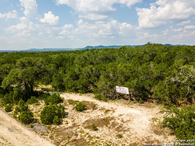 14618 S State Highway 16 Pipe Creek, TX 78063
