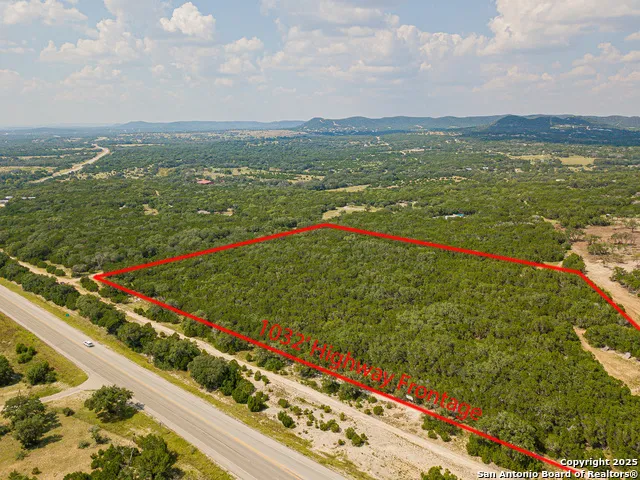 14618 S State Highway 16 Pipe Creek, TX 78063