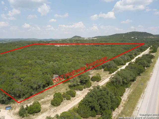 14618 S State Highway 16 Pipe Creek, TX 78063