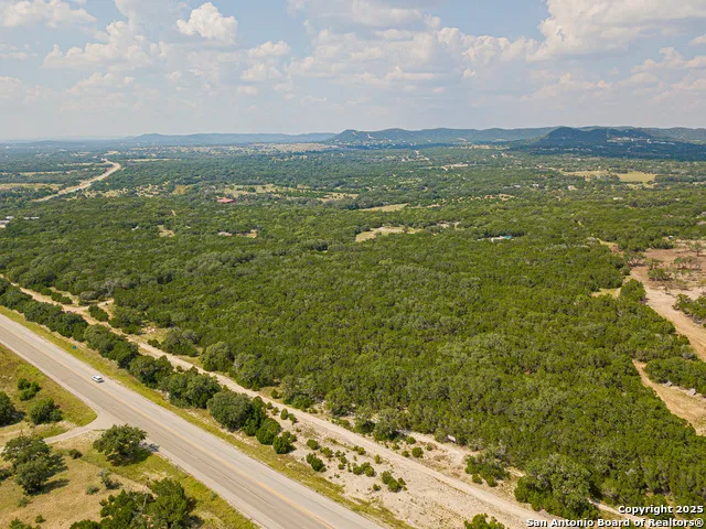 14618 S State Highway 16 Pipe Creek, TX 78063