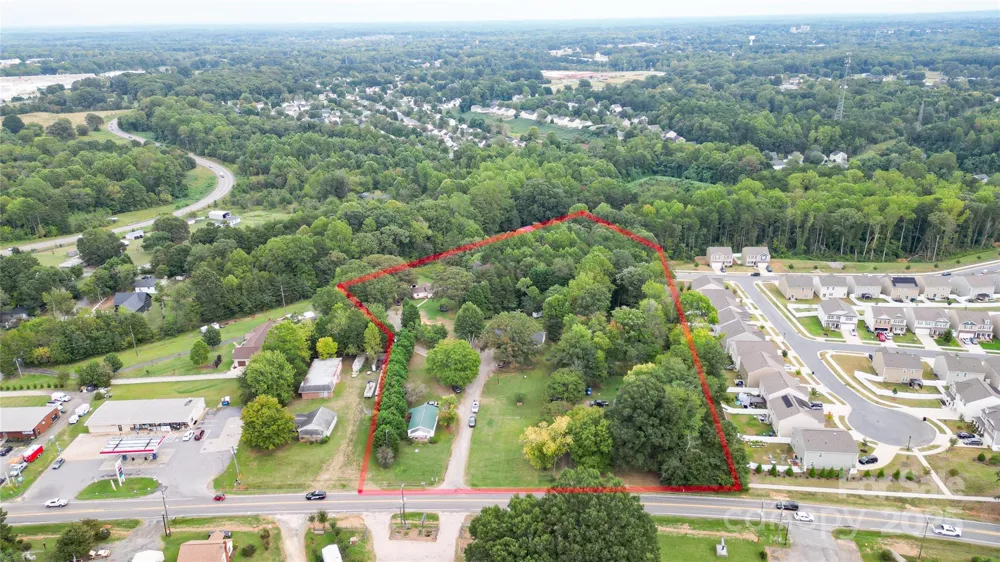 2209 Charlotte Highway Mooresville, NC 28117