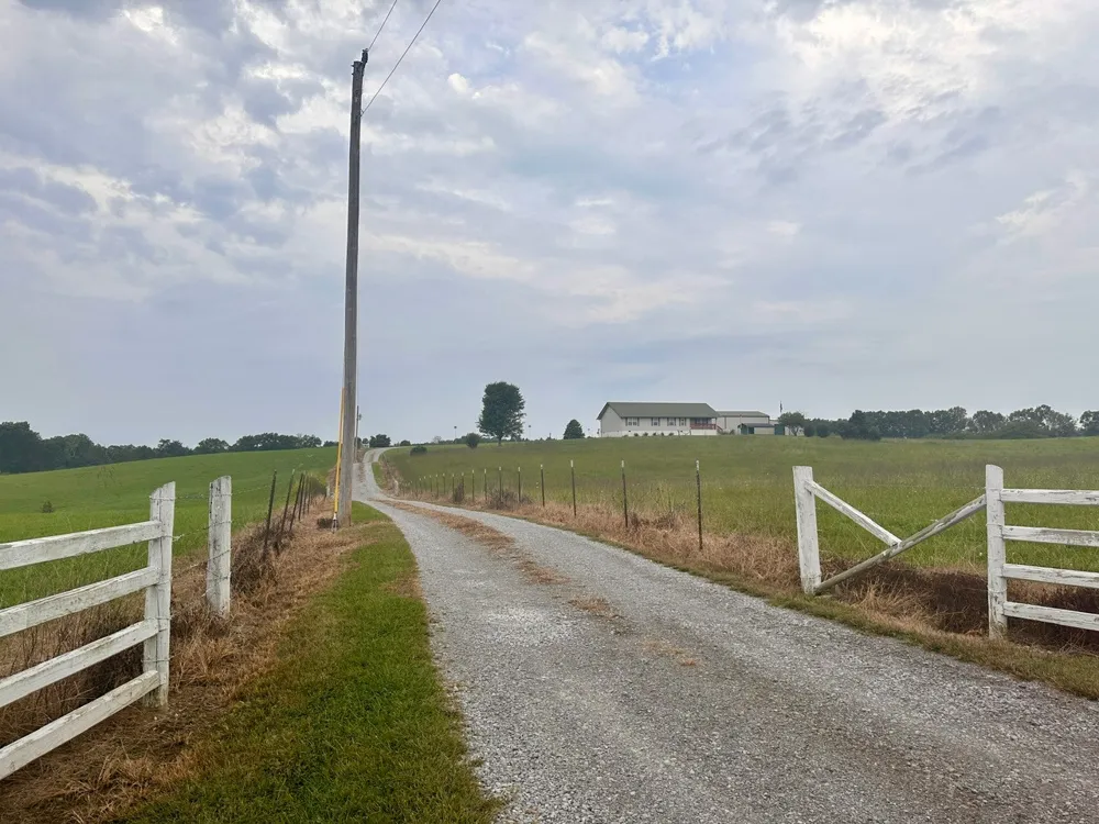 12343 Griffith Rd Pikeville, TN 37367
