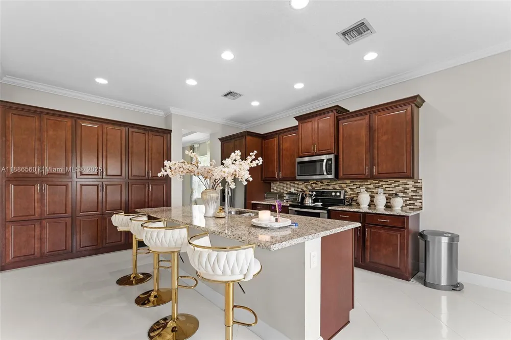 15901 Meadowlark Ct Westlake, FL 33470