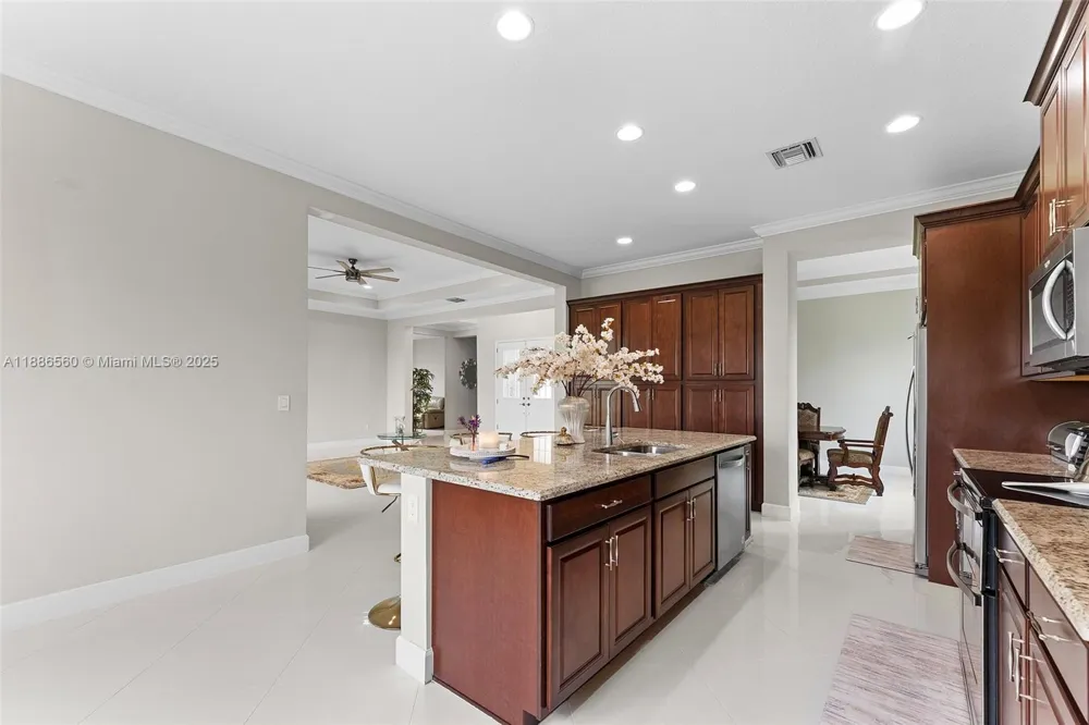 15901 Meadowlark Ct Westlake, FL 33470