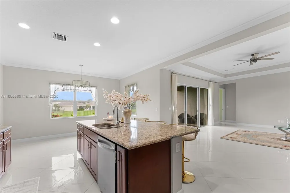 15901 Meadowlark Ct Westlake, FL 33470