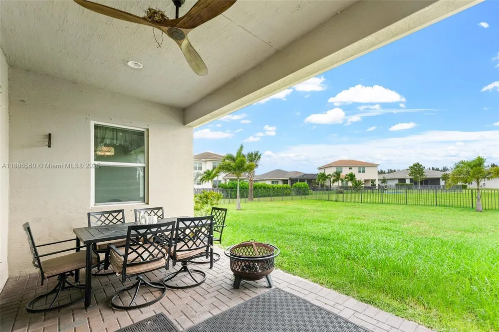 15901 Meadowlark Ct Westlake, FL 33470