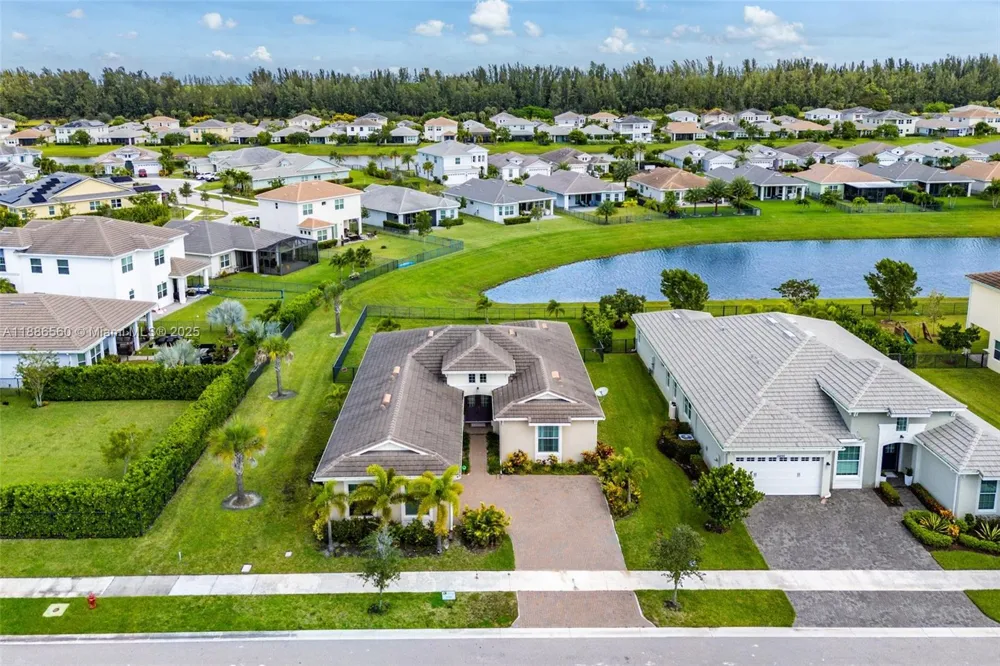 15901 Meadowlark Ct Westlake, FL 33470