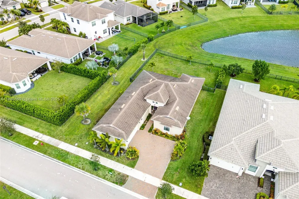 15901 Meadowlark Ct Westlake, FL 33470