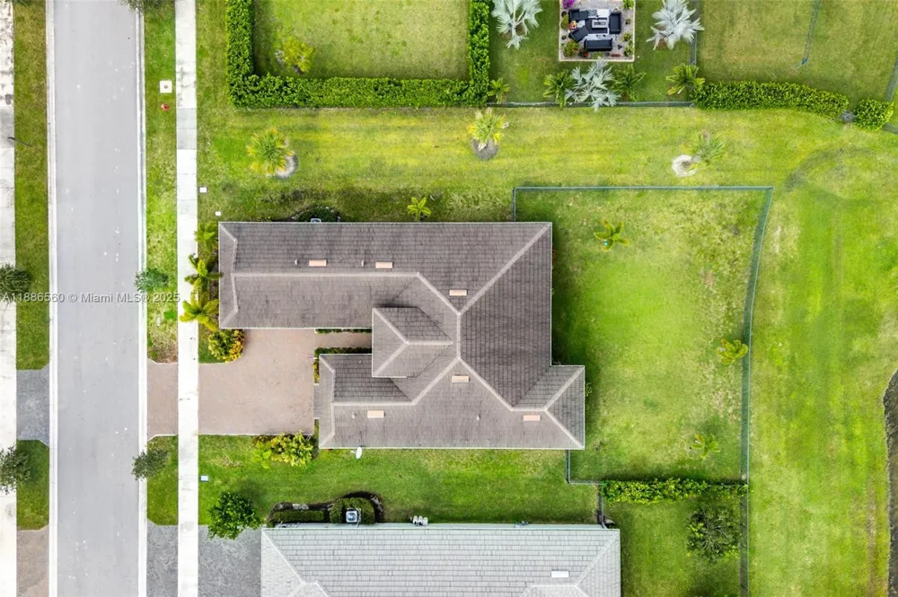 15901 Meadowlark Ct Westlake, FL 33470