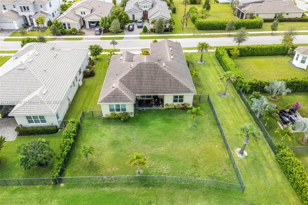 15901 Meadowlark Ct Westlake, FL 33470
