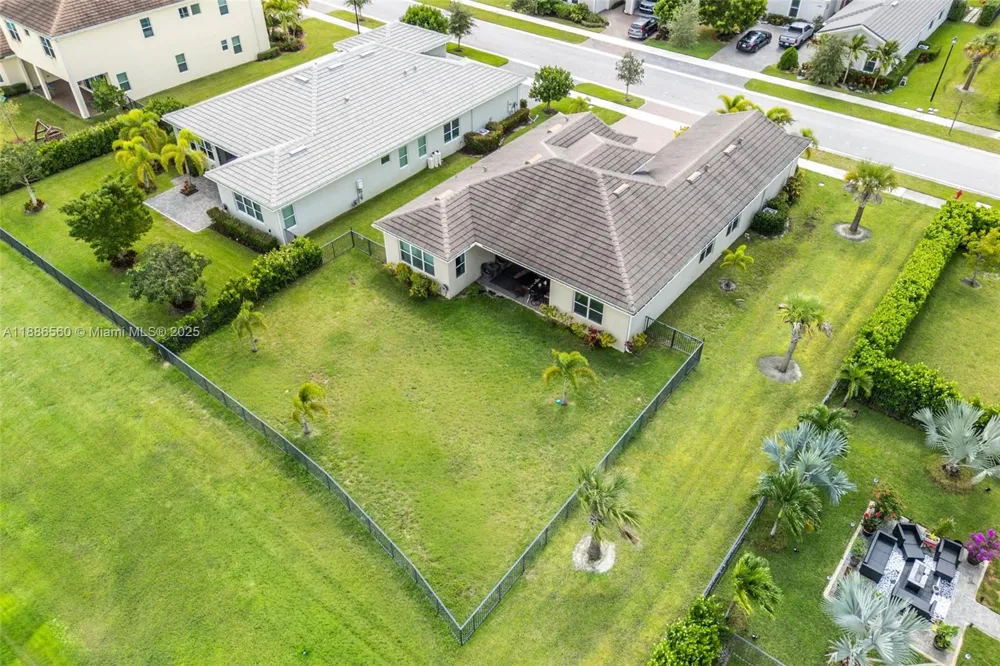 15901 Meadowlark Ct Westlake, FL 33470