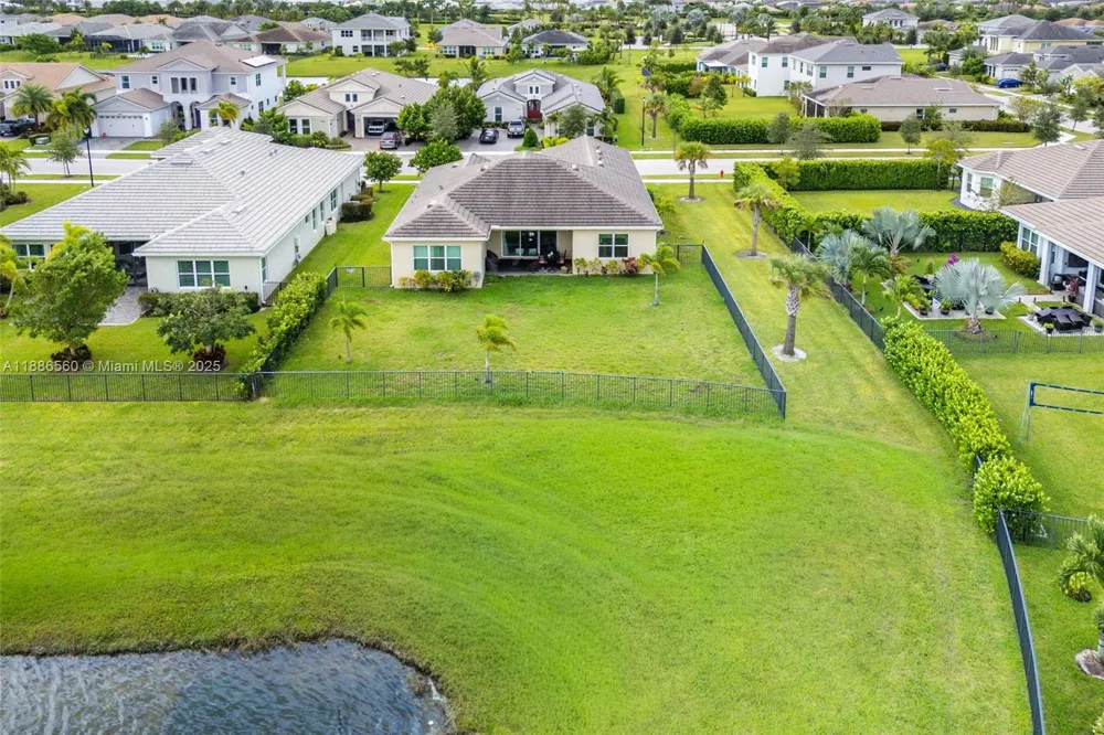 15901 Meadowlark Ct Westlake, FL 33470