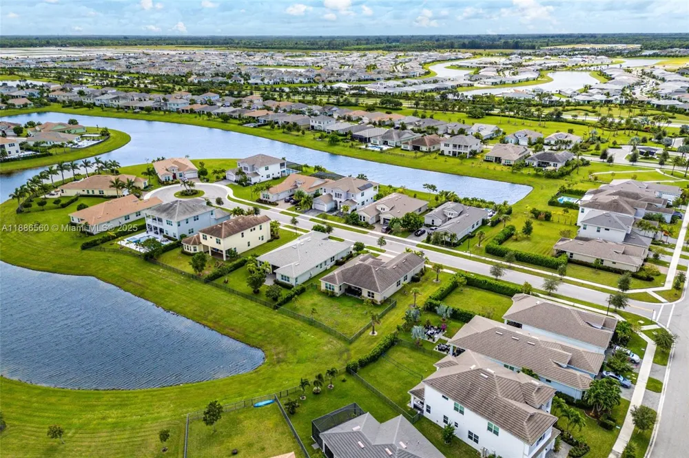15901 Meadowlark Ct Westlake, FL 33470