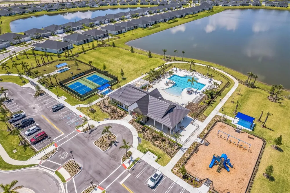 10653 NW SUNCREST LOOP Port St Lucie, FL 34987