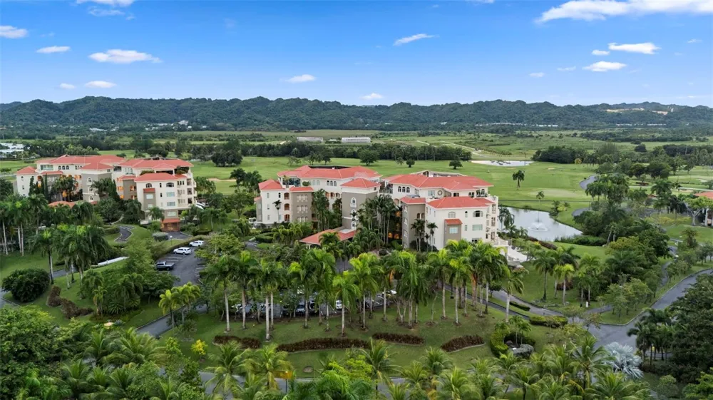 Carr. 693 Km.10 HM 7 PLANTATION VILLAGE DRIVE #1202 Dorado, PR 00646
