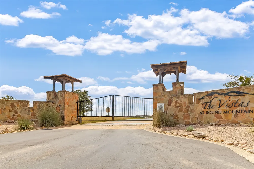 33 Vista Ridge Drive Round Mountain, TX 78663