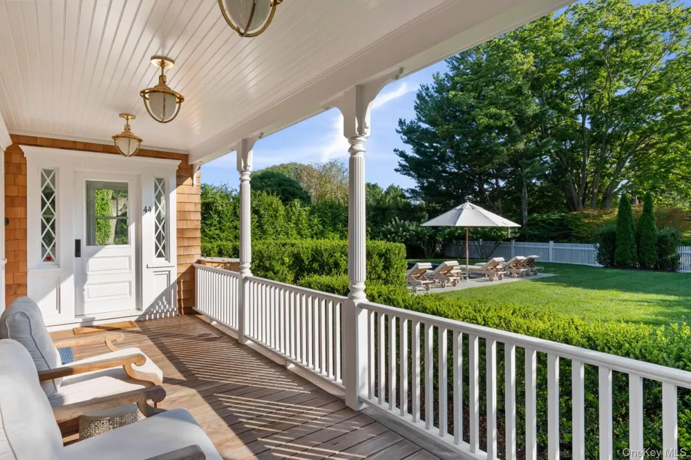 44 Buell Lane East Hampton, NY 11937