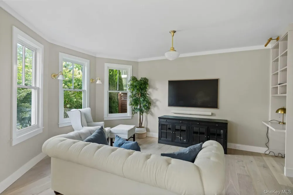 44 Buell Lane East Hampton, NY 11937