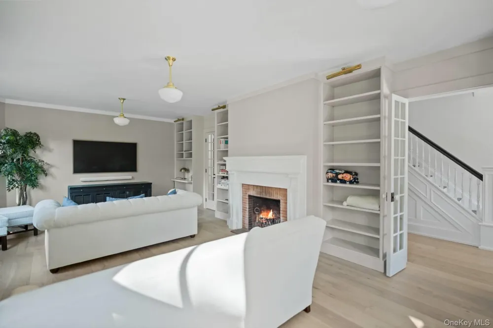 44 Buell Lane East Hampton, NY 11937