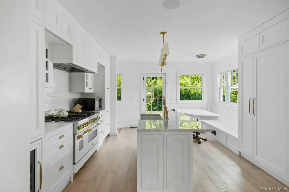 44 Buell Lane East Hampton, NY 11937