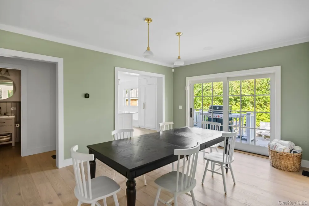 44 Buell Lane East Hampton, NY 11937
