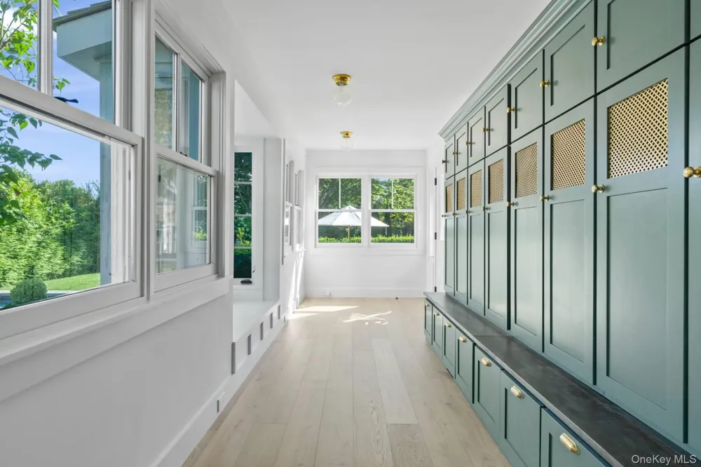 44 Buell Lane East Hampton, NY 11937