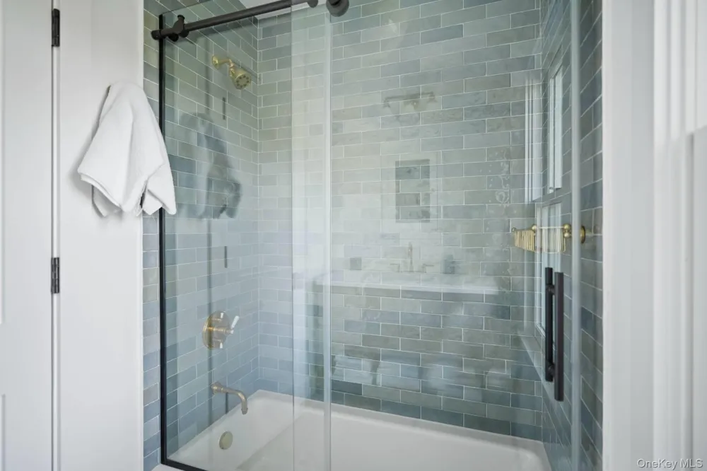 44 Buell Lane East Hampton, NY 11937