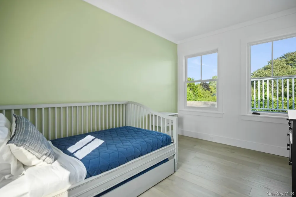 44 Buell Lane East Hampton, NY 11937