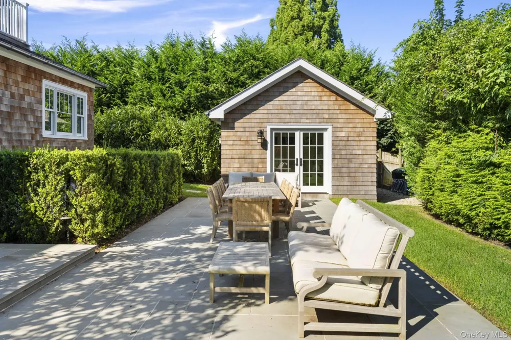 44 Buell Lane East Hampton, NY 11937