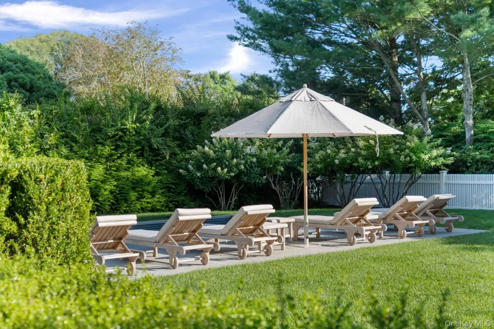 44 Buell Lane East Hampton, NY 11937