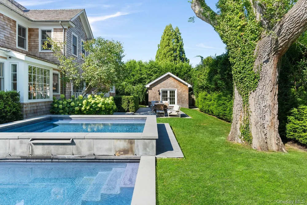 44 Buell Lane East Hampton, NY 11937
