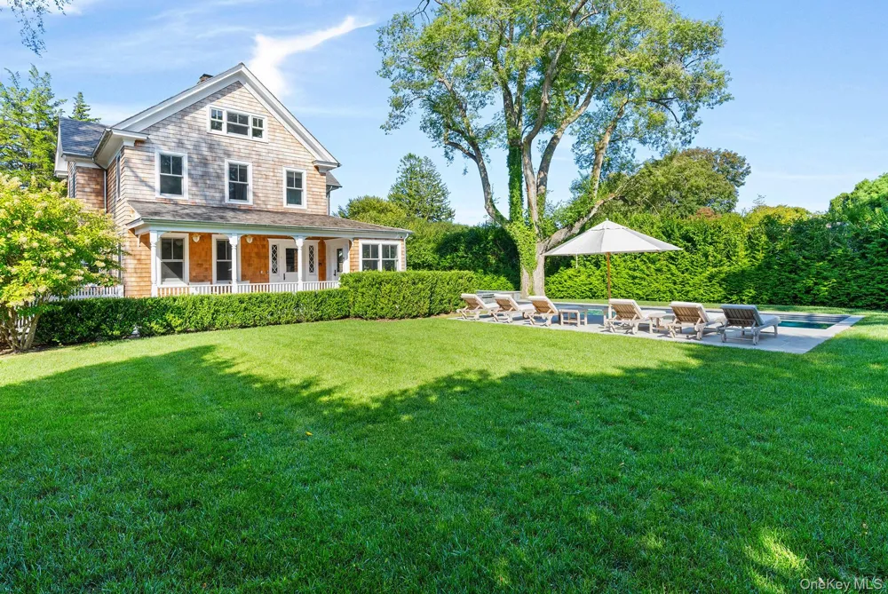 44 Buell Lane East Hampton, NY 11937