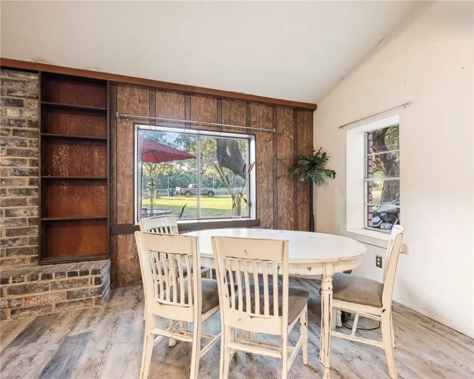 505 Wildwood Drive Ingleside, TX 78362