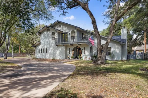 104 Hickory Lane