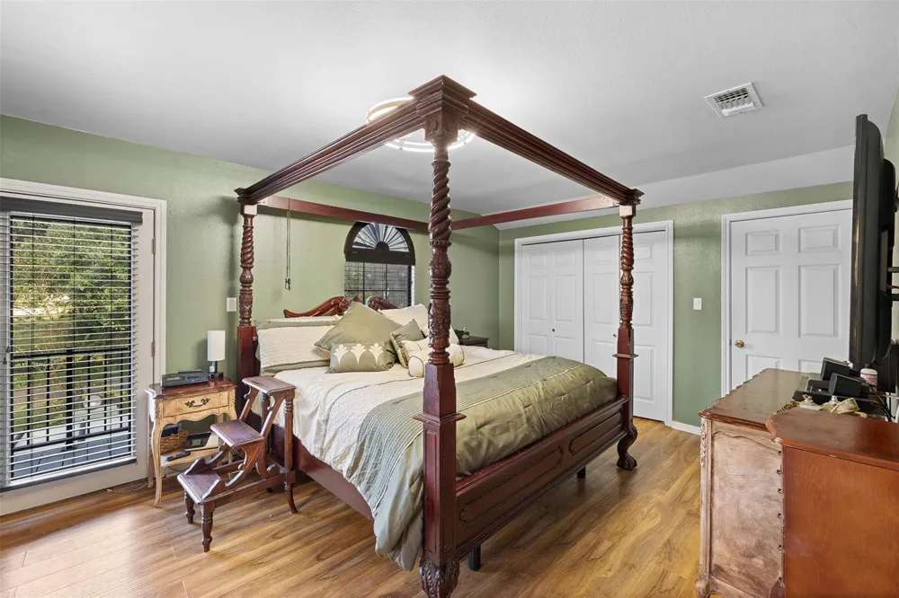 104 Hickory Lane Columbus, TX 78934