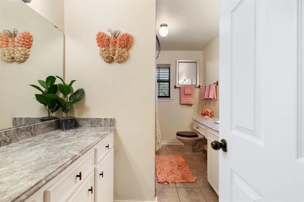 104 Hickory Lane Columbus, TX 78934