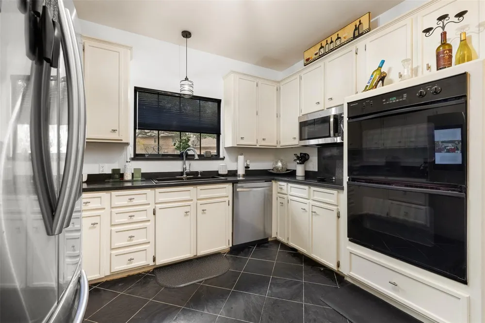 104 Hickory Lane Columbus, TX 78934