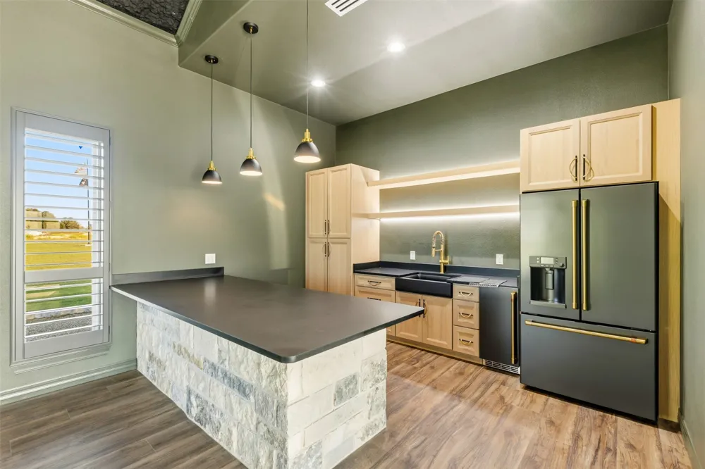 3021 Fm-1689 Comanche, TX 76442