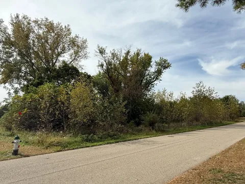 1609 Country Club Road