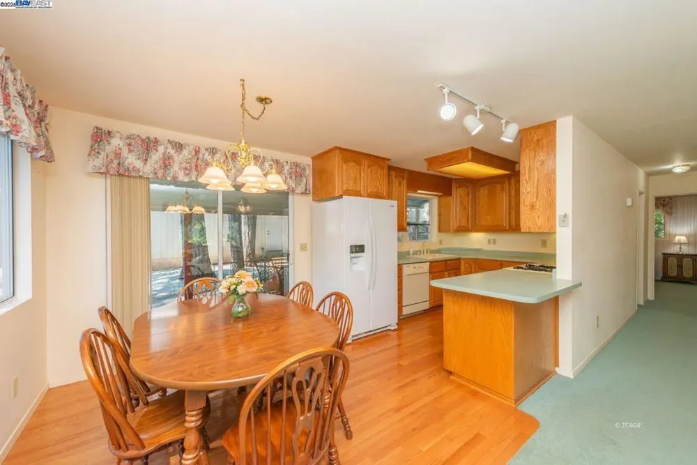 230 Lakeview Dr. Trinity Center, CA 96091