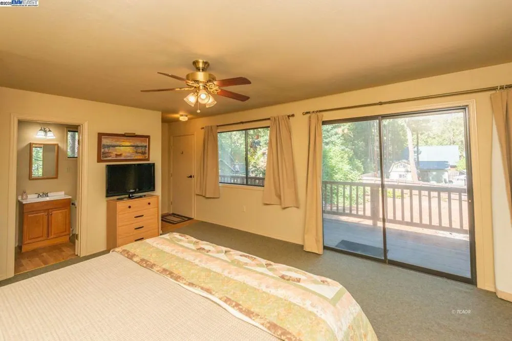 230 Lakeview Dr. Trinity Center, CA 96091