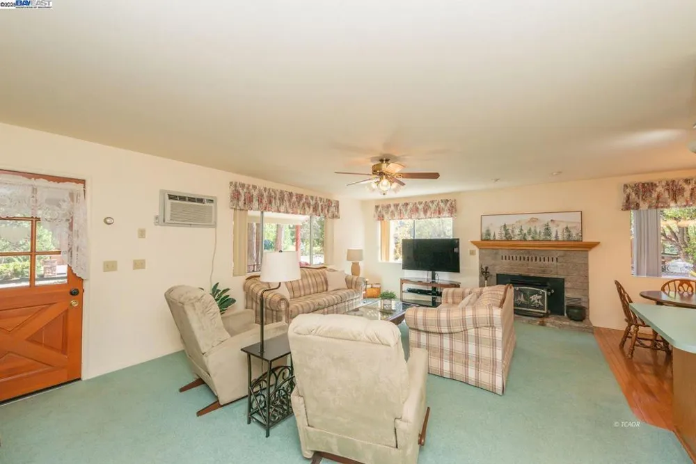 230 Lakeview Dr. Trinity Center, CA 96091