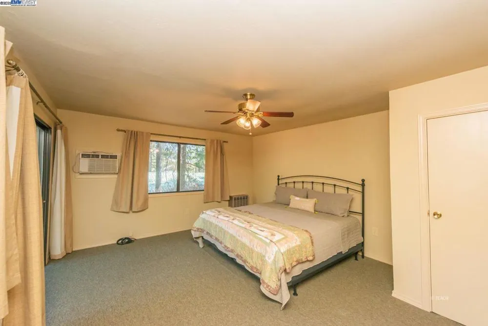 230 Lakeview Dr. Trinity Center, CA 96091