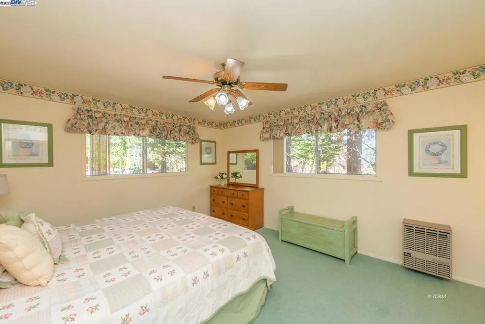 230 Lakeview Dr. Trinity Center, CA 96091