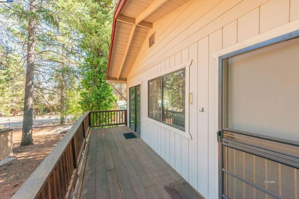 230 Lakeview Dr. Trinity Center, CA 96091