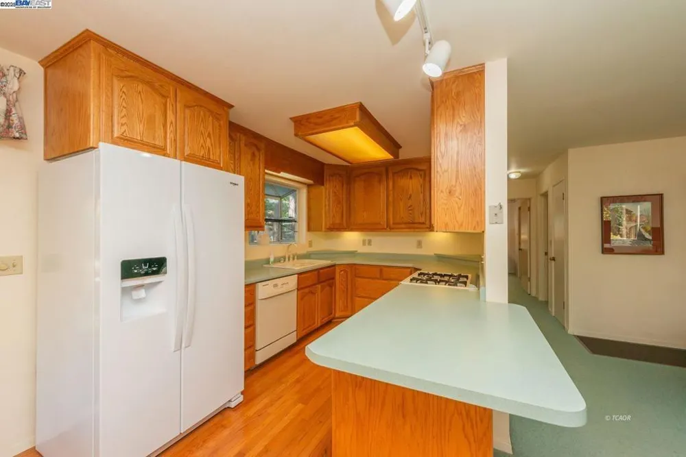 230 Lakeview Dr. Trinity Center, CA 96091